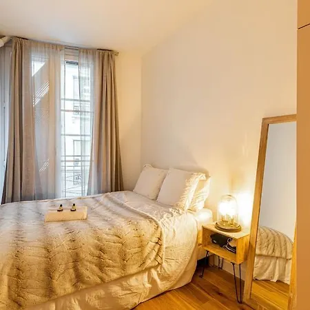 شقة Chic Parisian Haven: Designer In The Heart Of *