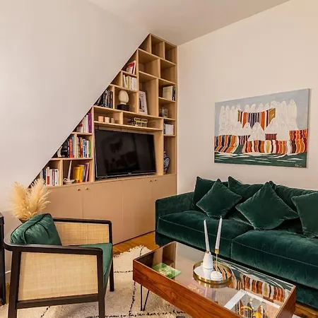 شقة Chic Parisian Haven: Designer In The Heart Of