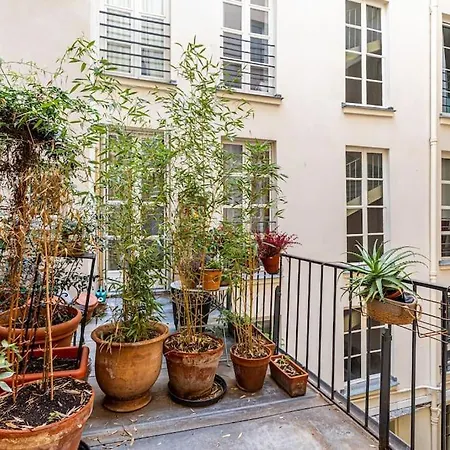 شقة Chic Parisian Haven: Designer In The Heart Of *
